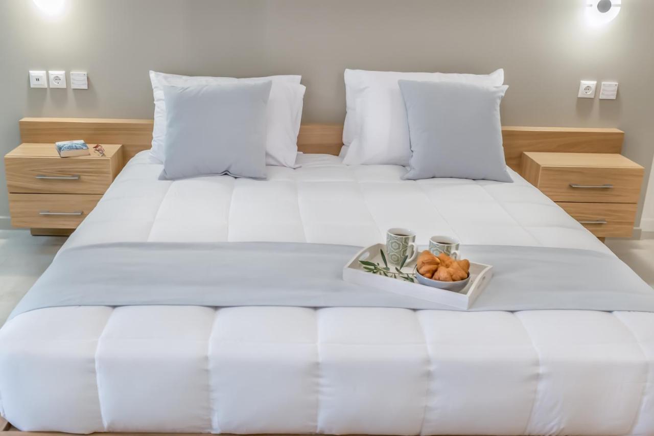 Lilium Luxury Suites Agia Marina 外观 照片