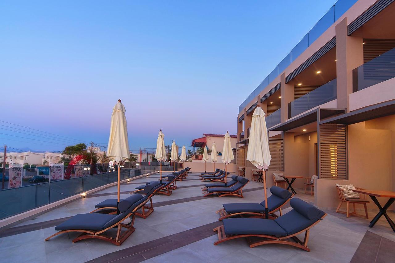 Lilium Luxury Suites Agia Marina 外观 照片