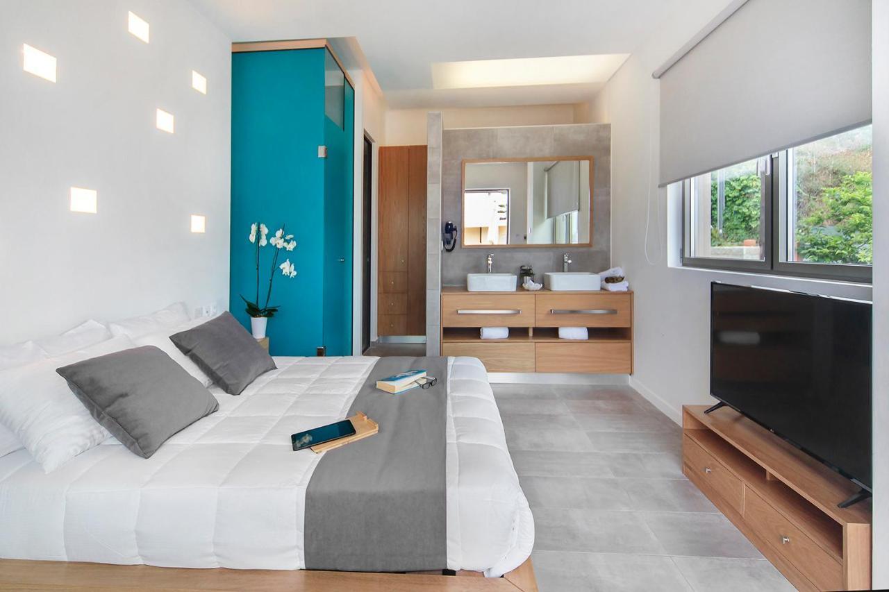 Lilium Luxury Suites Agia Marina 外观 照片