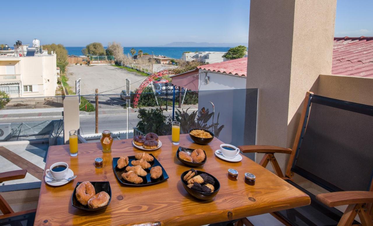Lilium Luxury Suites Agia Marina 外观 照片