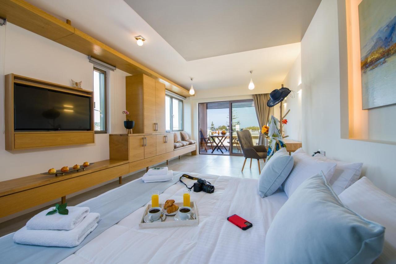 Lilium Luxury Suites Agia Marina 外观 照片