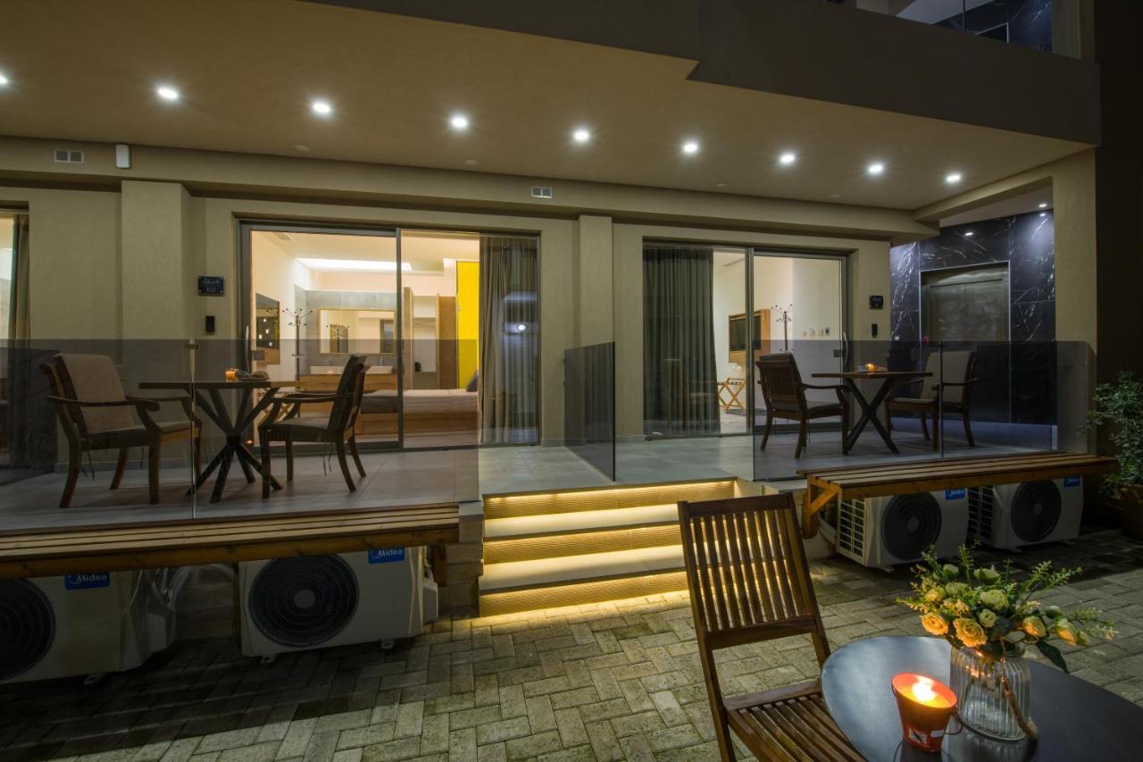 Lilium Luxury Suites Agia Marina 外观 照片