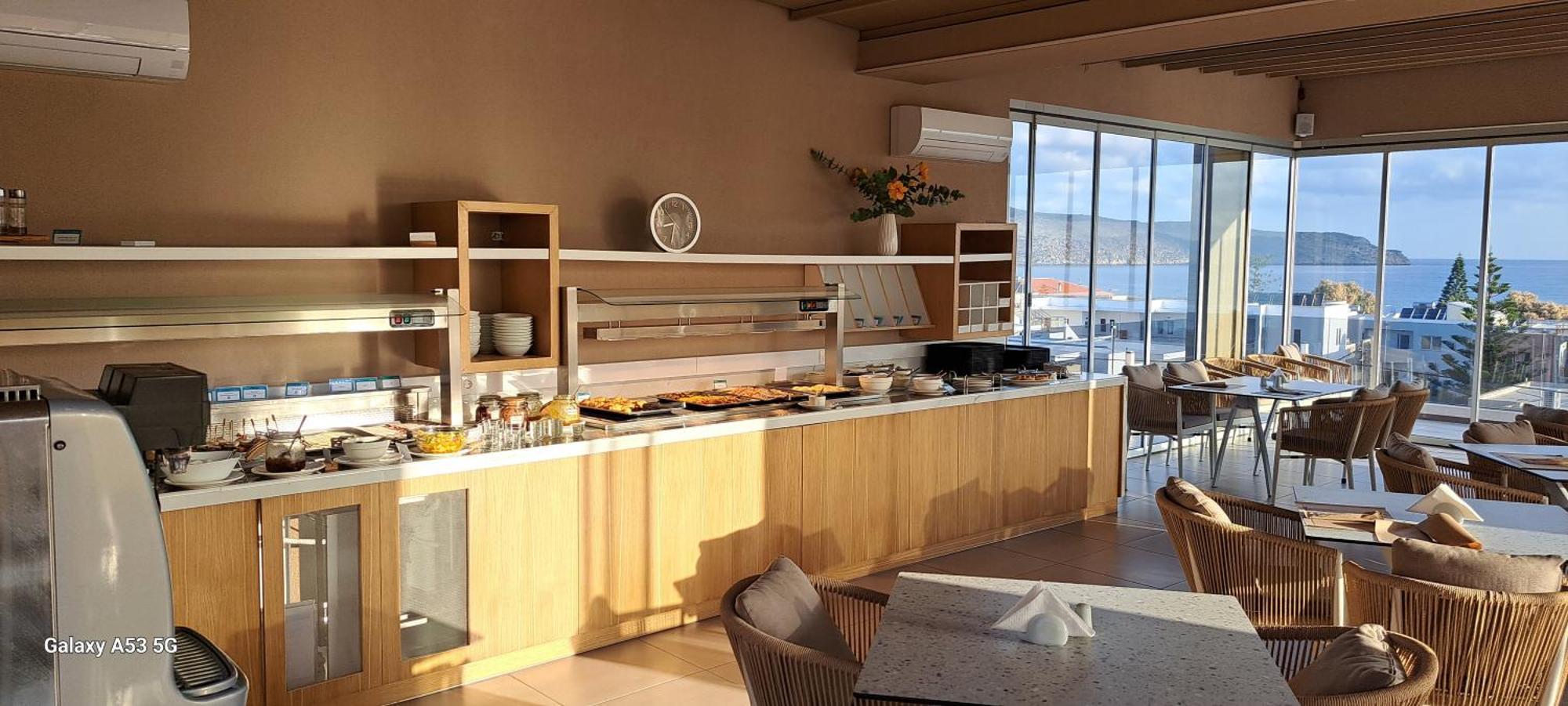 Lilium Luxury Suites Agia Marina 外观 照片